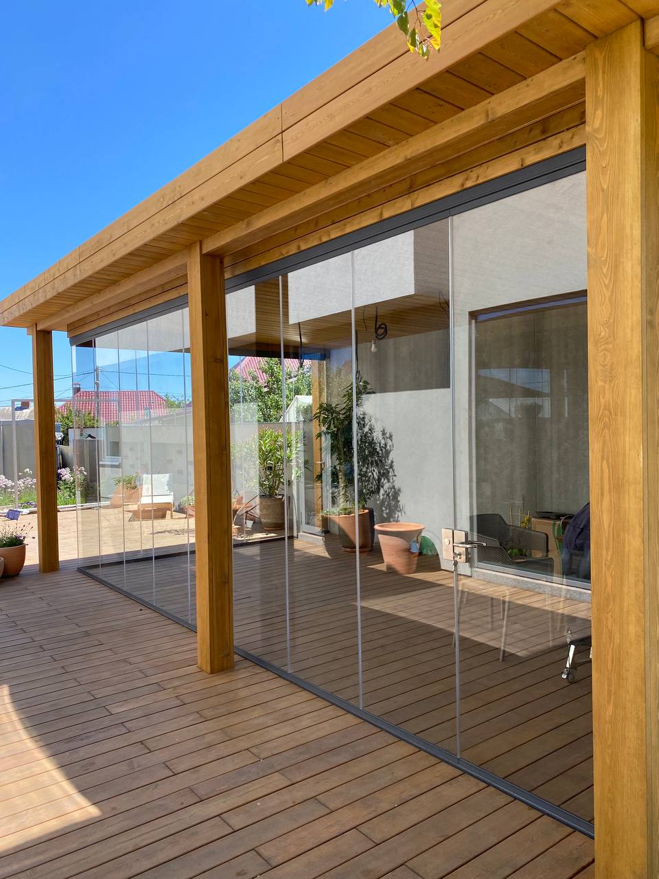 Frameless Glass Deck Enclosure — view 3